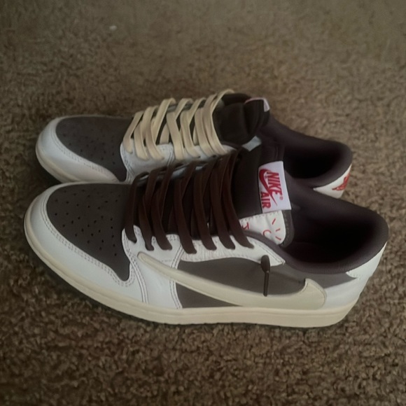 size 7.5 travis scott low mocha 1s